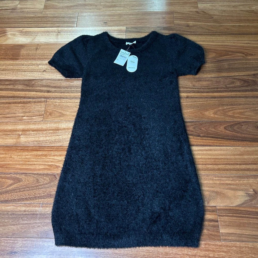 Urban Social Black Fuzzy Eyelash Knit Short Sleeve Mini Sweater Dress M NEW